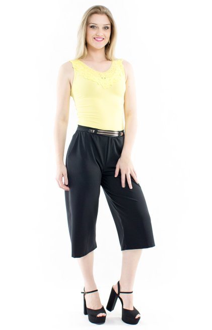 Calça Pantacourt Lisa Preta
