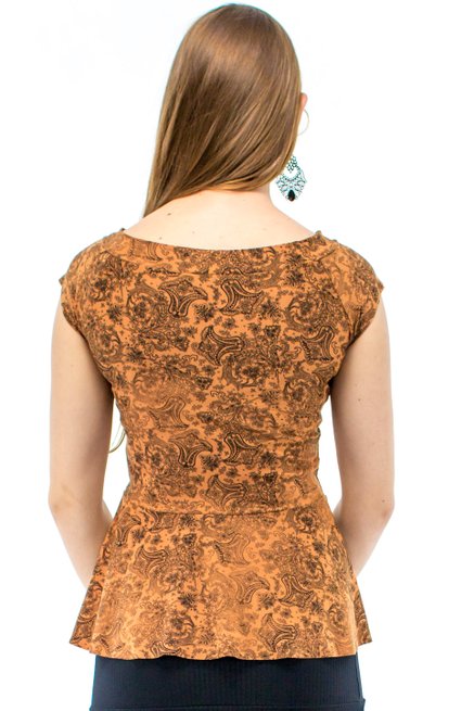 Blusa Manga Curta Daline Camurça Peplum Estampa Floral Caramelo