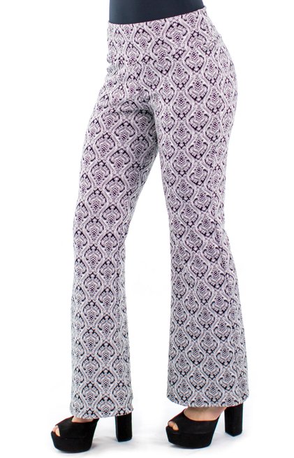 Calça Montaria Flare Estampa Geométrica Preto e Branco