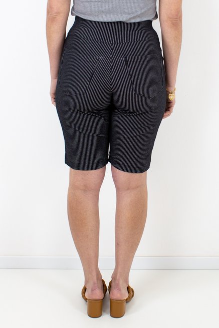 Bermuda Feminina Maria João Jeans Preta com Listras Branca