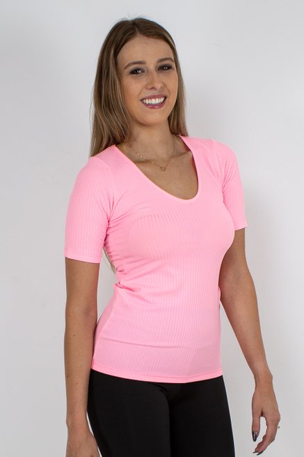 Blusa Básica Feminina Manga Curta Canelada Lisa Rosa Neon