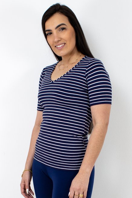 Blusa Básica Manga Curta Listrada Branca e Azul Marinho