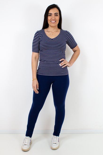 Blusa Básica Manga Curta Listrada Branca e Azul Marinho