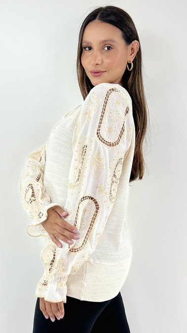 Blusa Feminina Manga Bordada