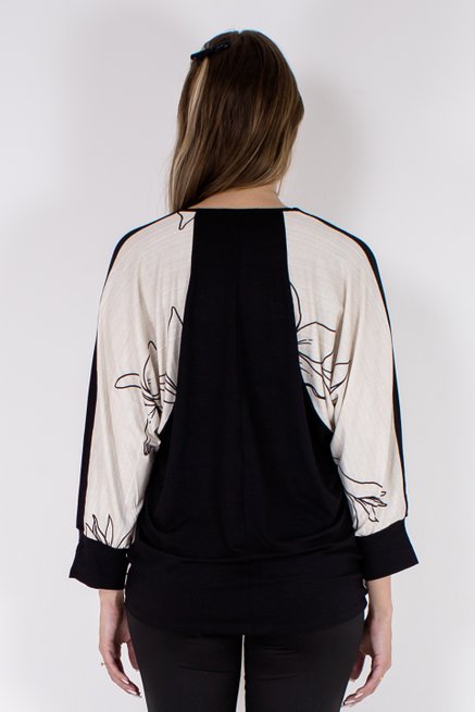 Blusa Manga 7/8 Estampa Floral Preta e Branca