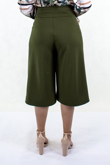 Calça Pantacourt Envelope Lisa Verde Militar