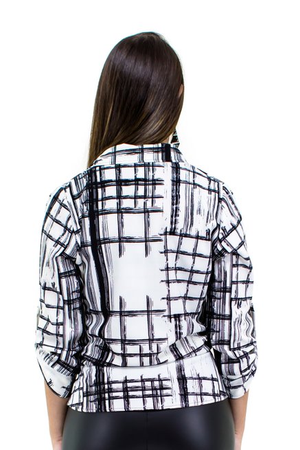 Camisete Cropped Manga 3/4 Estampa Geométrica Branca e Preta