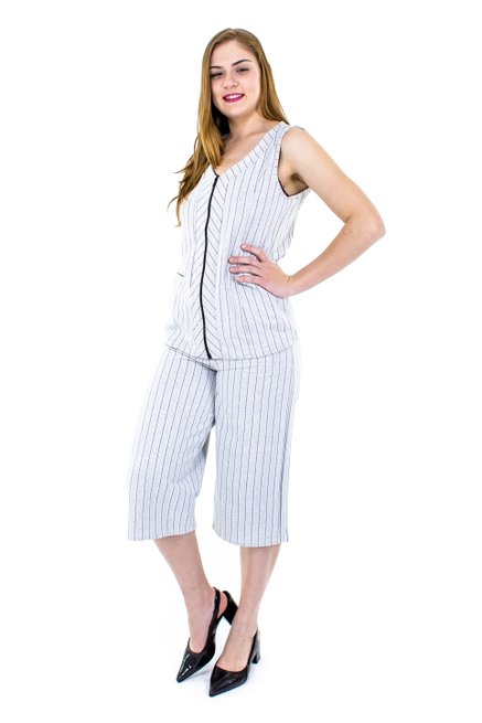 Conjunto Pantacourt Manga Curta Moletin Estampa Listras Branco