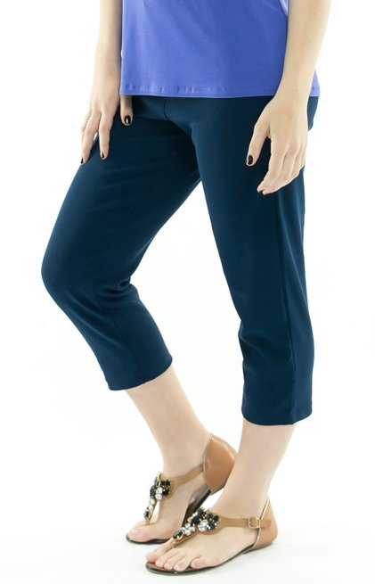 Calça Capri Canelada Lisa Azul Marinho