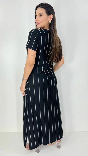 Vestido Feminino Longo Camisetão Manga Curta Listrado Preto e Branco