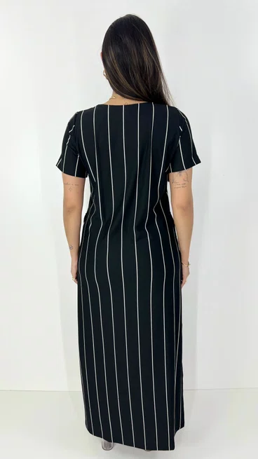 Vestido Feminino Longo Camisetão Manga Curta Listrado Preto e Branco