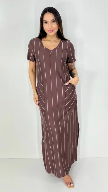 Vestido Feminino Longo Camisetão Manga Curta Marrom com Listras Brancas