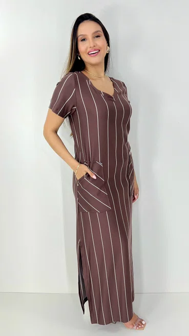 Vestido Feminino Longo Camisetão Manga Curta Marrom com Listras Brancas