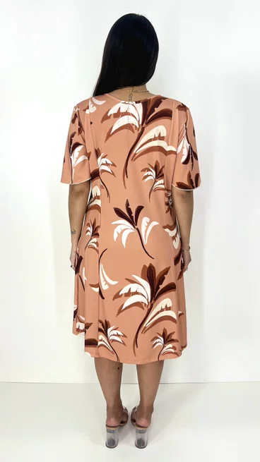 Vestido Feminino Manga Curta Estampado em Tons de Marrom