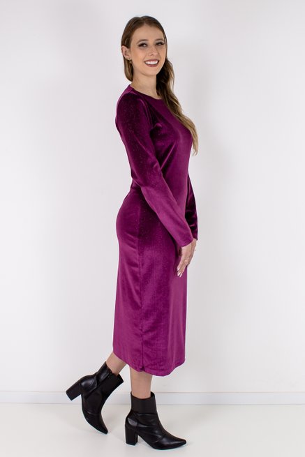 Vestido Feminino Manga Longa em Veludo Liso