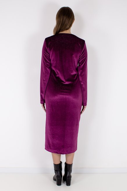Vestido Feminino Manga Longa em Veludo Liso
