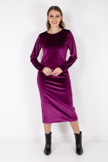 Vestido Feminino Manga Longa em Veludo Liso