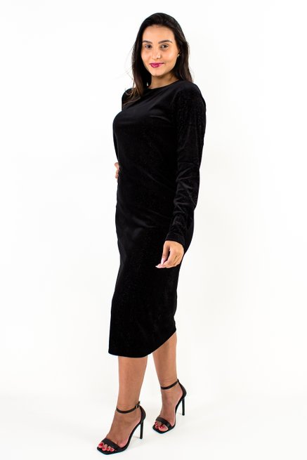 Vestido Feminino Manga Longa em Veludo Liso Preto