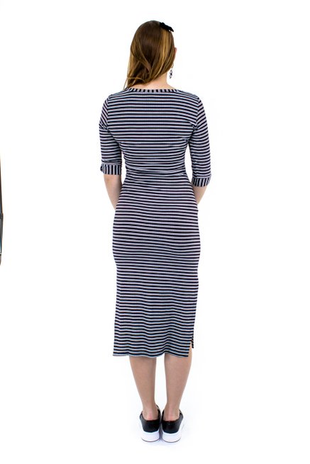 Vestido Longuete Canelado Estampa Listras Preto e Branco