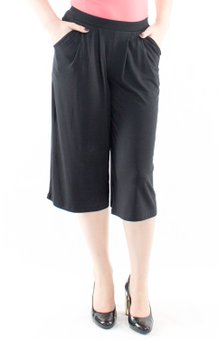 Calça Pantacourt Viscolycra Lisa Preta