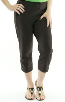 Calça Capri Canelada Lisa Marrom