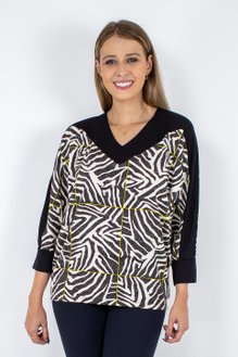 Blusa Manga 7/8 Estampa Abstrata Preta e Branca