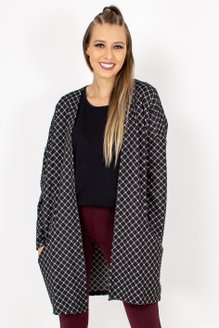 Casaco Gabrielle Alongado Jacquard Xadrez Preto e Branco