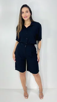 Conjunto Feminino Clássico Bermuda e Camisa Manga Curta Liso Preto