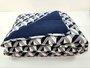 Colcha Malha Casal 210x240cm Estampa Geométrica Azul Marinho e Cinza